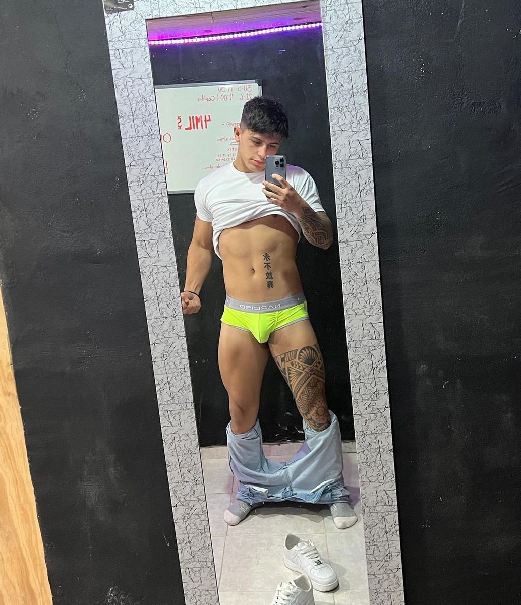 CarlosEdua67437's tweet photo. Ando decaído pueden subirmela 😏🥵 https://t.co/cD9ZT5Sq7Y
