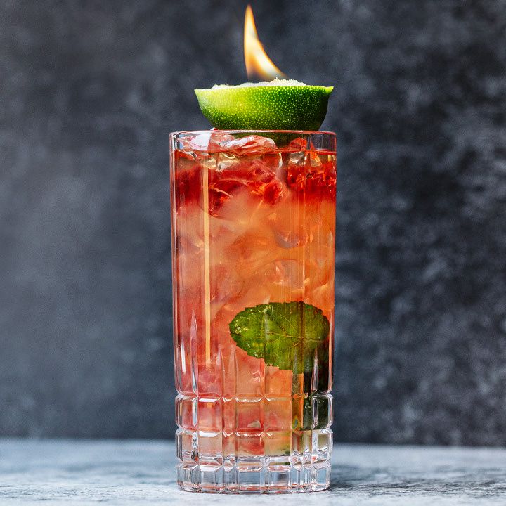 BloodExchange's tweet photo. ‼️ Happy Lunar Neeew Yeeeear ‼️

It's the year of the Wood Dragon, so enjoy an array of  blood-infused cocktails on us!

🧧 Dragon Fruit Passion
🧧 Blood Orange Ride
🧧Drogon's Tongue
🧧 Baijiu Martini (Blood-free for the human sort!)

Enjoy! https://t.co/eEi1f3HtHi