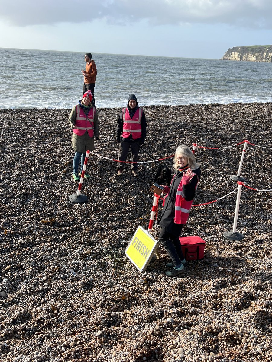 More than 250 happy parkrunners enjoying the parkrun love this morning. Runners, joggers, walkers, volunteers and spectators having fun together and sunshine too! What’s not to like? #loveparkrun