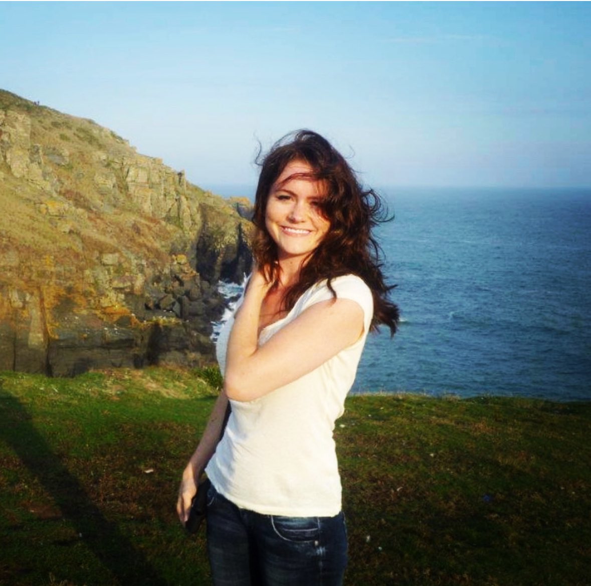 L J Ross tweet media