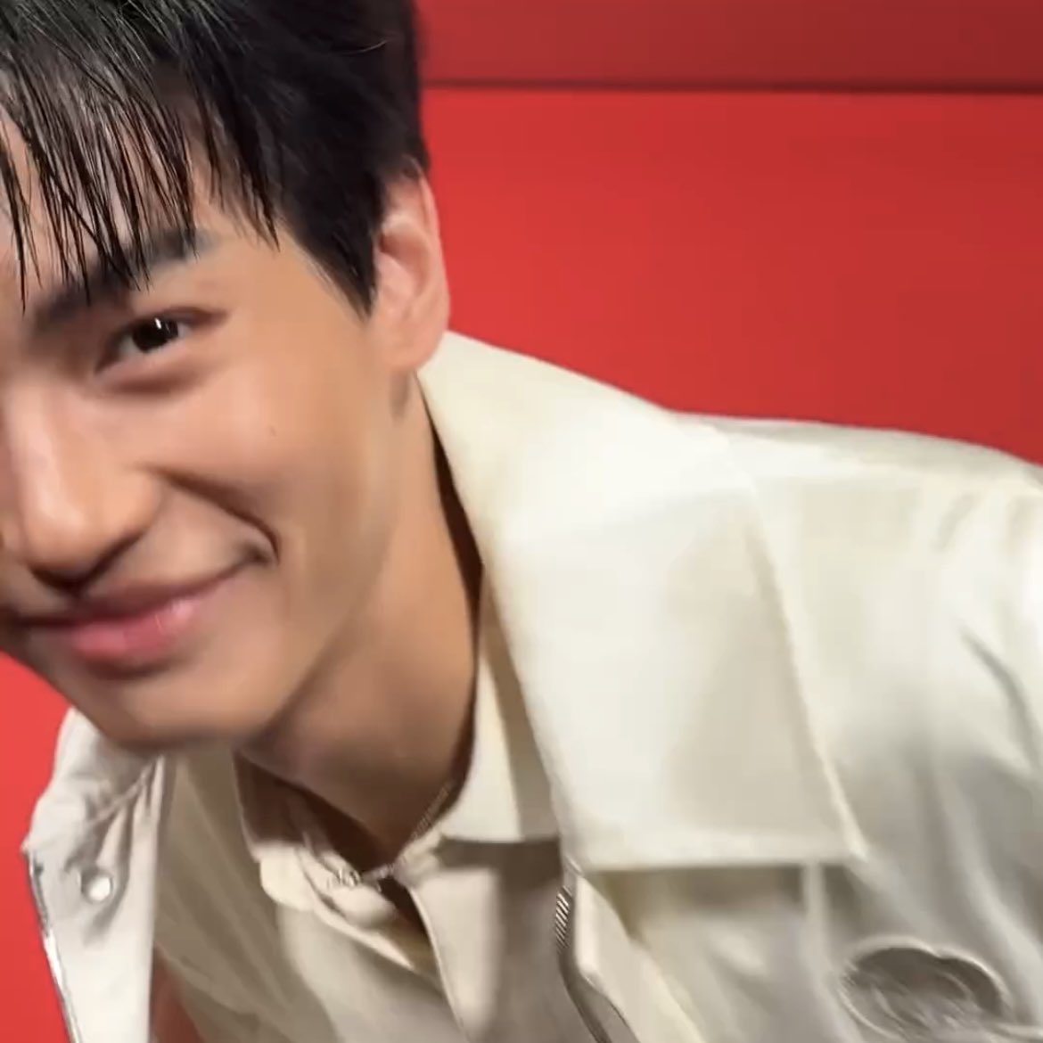 myyoursmile's tweet photo. แมวเด้กเล่นกล้องวงจรปิดที่หม่าม๊าติดไว้ 😸🤏🏻 https://t.co/C1hbBtotn4