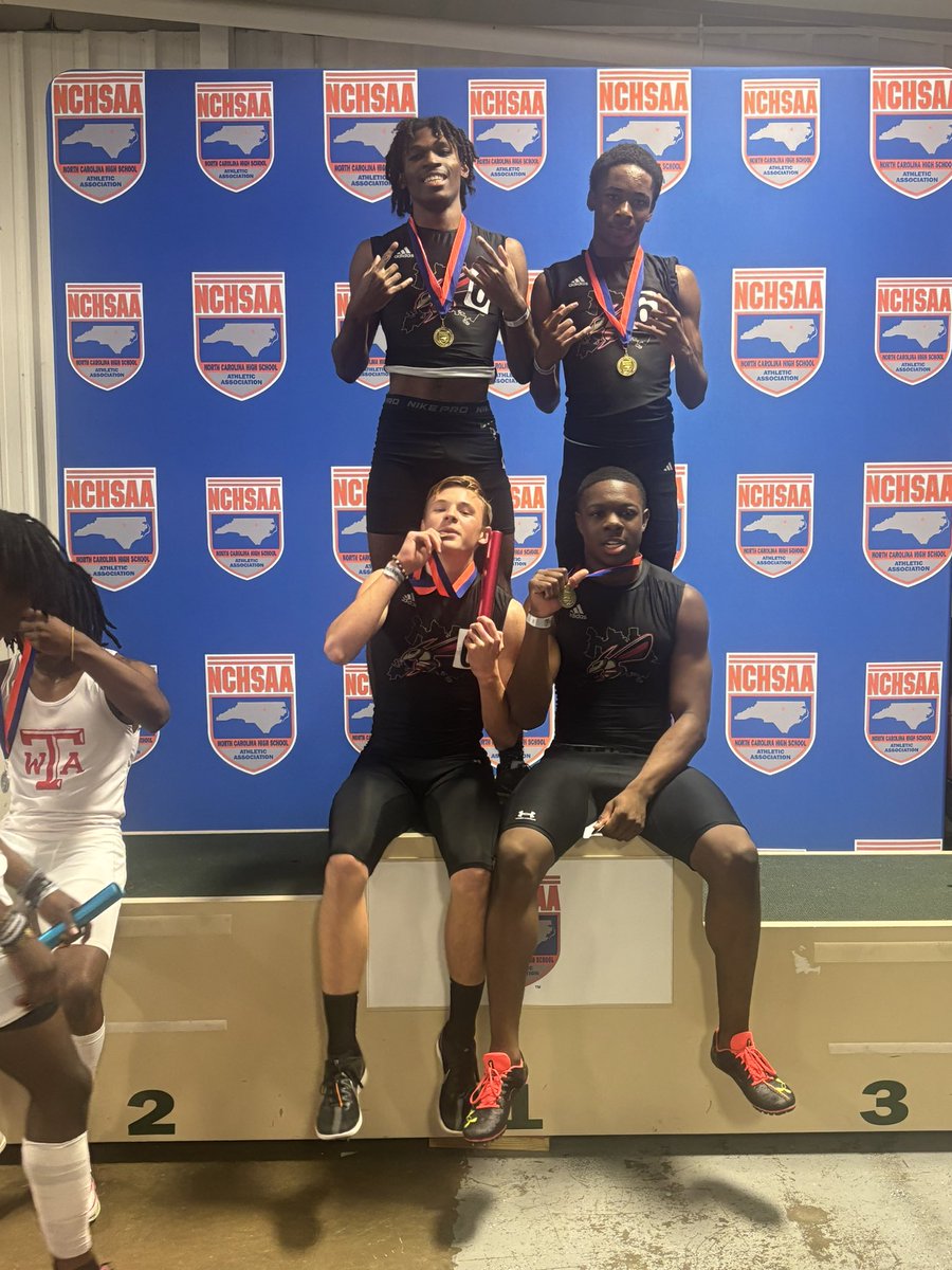 The last race of the day ends with ANOTHER Salisbury state championship! Congrats to Sam Fatovic, Jamal Rule, Jordan Waller & Jaylyn Smith on winning the 4x400 @SHSHornetstrack #TogetherWeSwarm