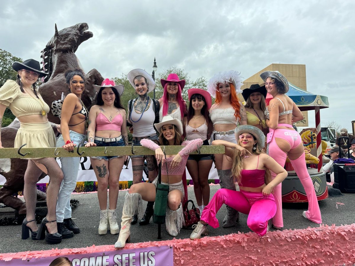 PonyPensacola's tweet photo. Hold onto your Pony!
#KREWEdePONY is here! Look for our big pink party float with the most gorgeous entertainers in #Pensacola!
Follow us back to the club! 🫶🏼💋
#PonyPensacola #Parade #Float #WeAllFloat #PensacolaParade #MardiGras https://t.co/zjQhciQwax