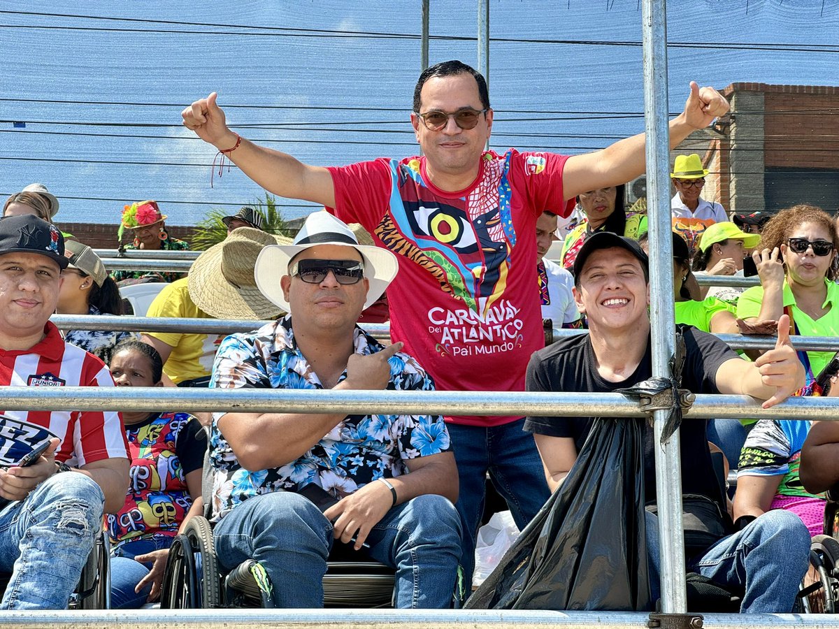 hviloriaeljach's tweet photo. Todos somos Carnaval ! Más inclusivo , más sostenible ! 

Poblacion con condicion de Discapacidad de los Municipios del Atlántico disfrutan el carnaval de Barranquilla desde palco inclusivo de la Gobernación del Atlántico https://t.co/zT1SkU9BaT