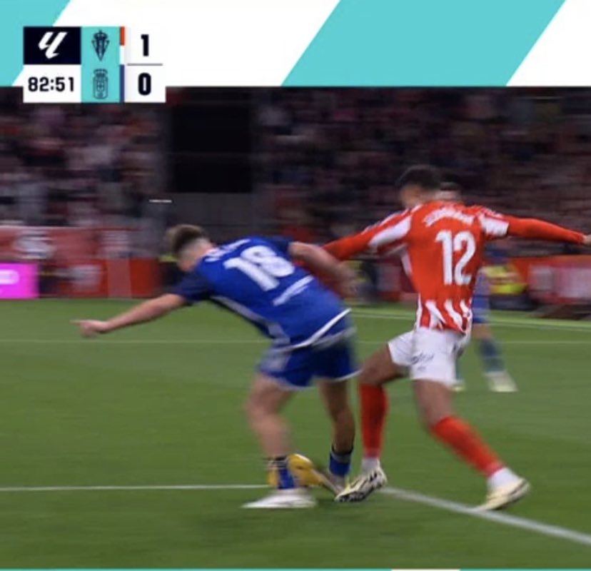 Me daría vergüenza ganar un derbi 90 minutos sin salir de mi campo y robando dos penaltis. No había otra forma de que ganasen. Falta mucha liga que cortar. Real Oviedo siempre!