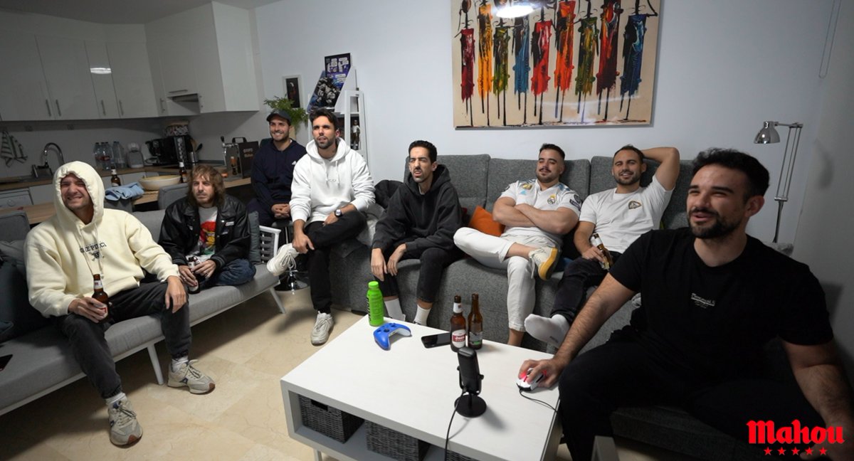 illojuan's tweet image. Sábado de birra, charlita y torneo de Pro Evolution Soccer 6 ⚽

Estamos todos los chavales en casa para echar la noche, gracias a @mahou_es #ad

Nos vemos en 15 minutos:

twitch.tv/illojuan