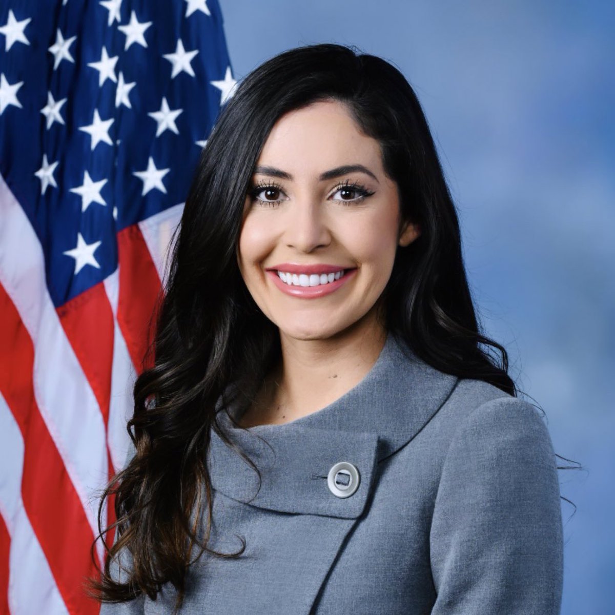 jacksonhinklle's tweet image. 🚨🇺🇸🇺🇦 Congresswoman @realannapaulina is introducing a bill to force members of Congress to fight on the frontline in Ukraine if they vote for $60 BILLION more Ukraine aid.

Can we force Biden to go to the frontline too?