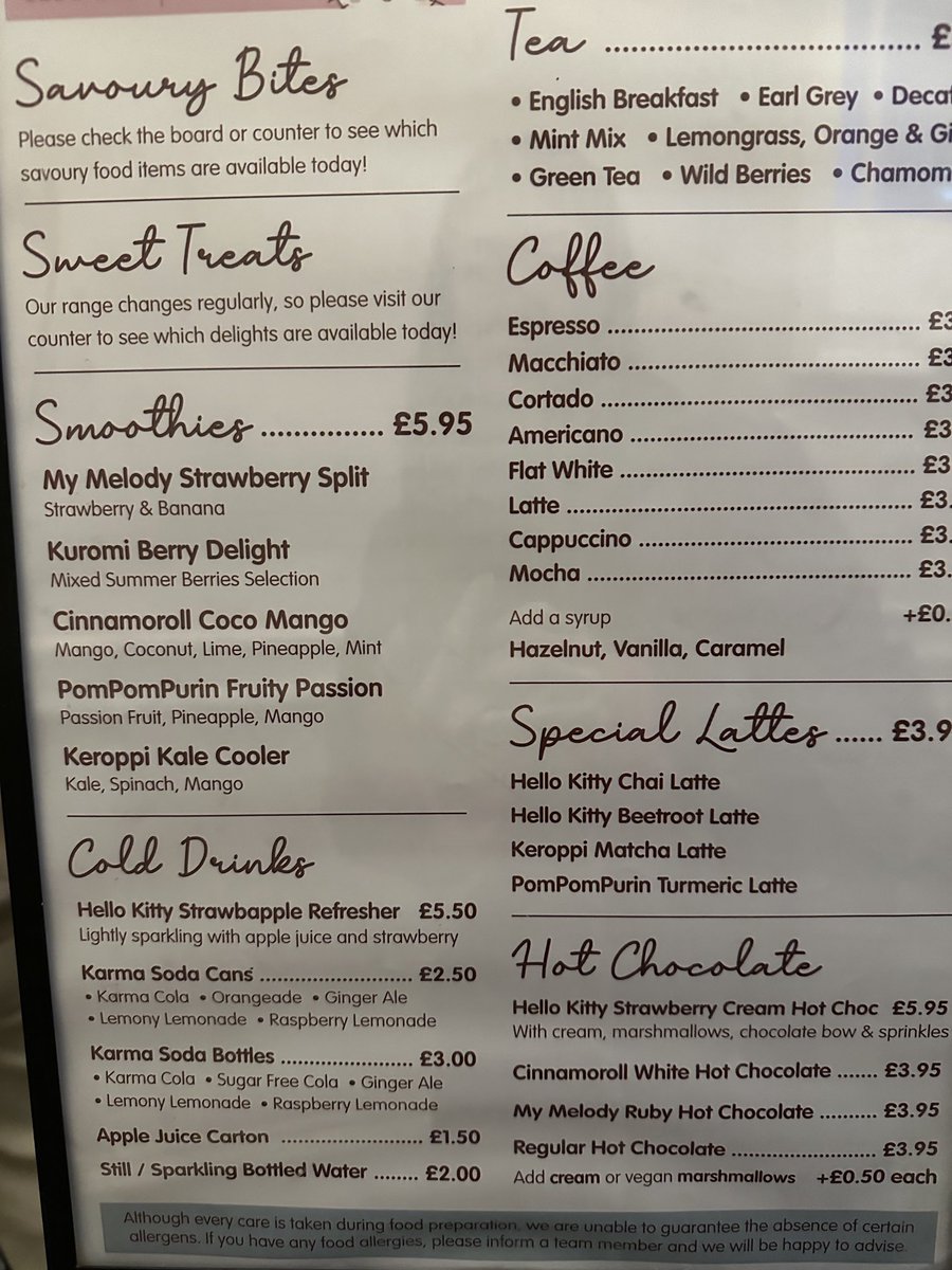 so_na_na's tweet image. キティーちゃんとお茶するのは、長〜い道のりなのだ。。

#hellokittycafe #somersethouse #london