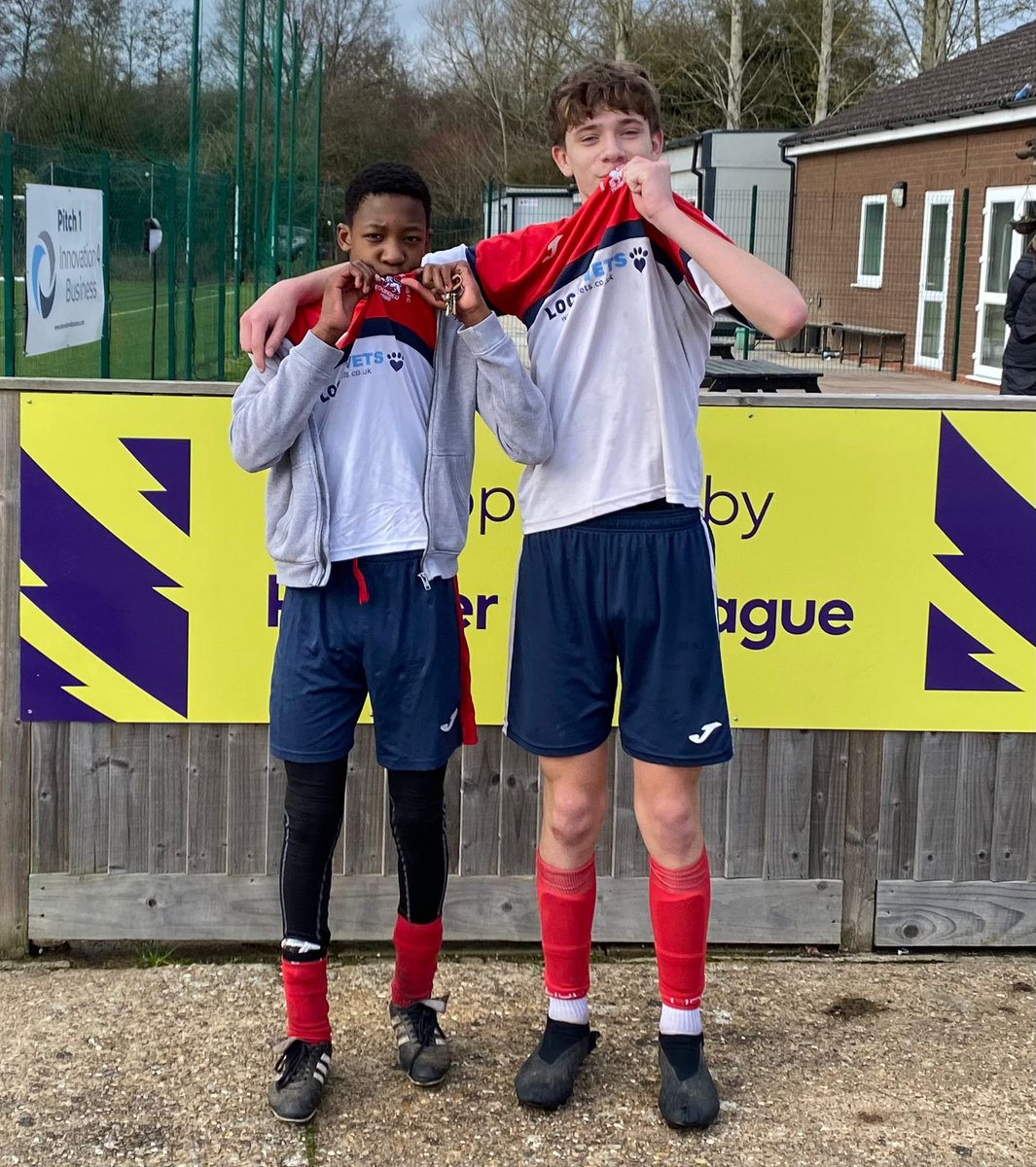 Kiss the badge 
🦁