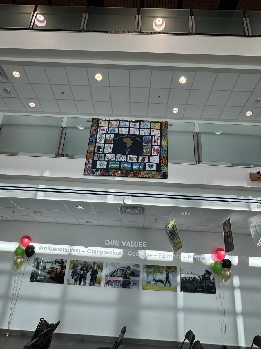 nadinewilliams's tweet photo. Rose with the birds to celebrate with @YRP at their annual #BHM  event and pleased that they have included the unveiling of @StGregoryCA quilt in their celebration.
#Africandescent #Blackartist #Blackart #art #artist #Blackartist #poet @HydroOne thank you for your sponsorship! https://t.co/xVfA4JuB1u