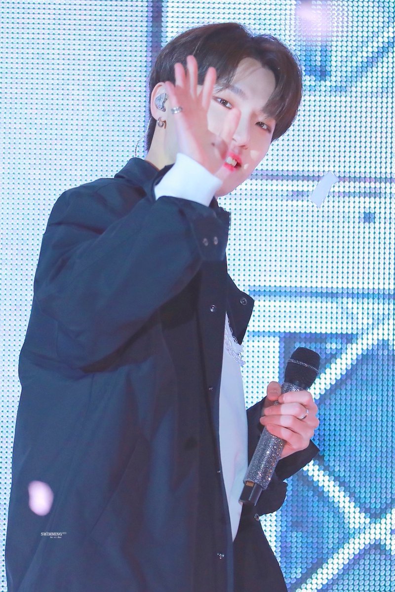 SWIMMING0211's tweet photo. 20240211 Happy DINO's Day🦦

#Happy_DINO_Day 
#잠시만_Wait_디노_생일이래 
#WAIT_itsDINO_day 

220327 캐럿랜드 Carat Land
#디노 #dino 
#세븐틴   #SEVENTEEN https://t.co/RgAZmcwOha