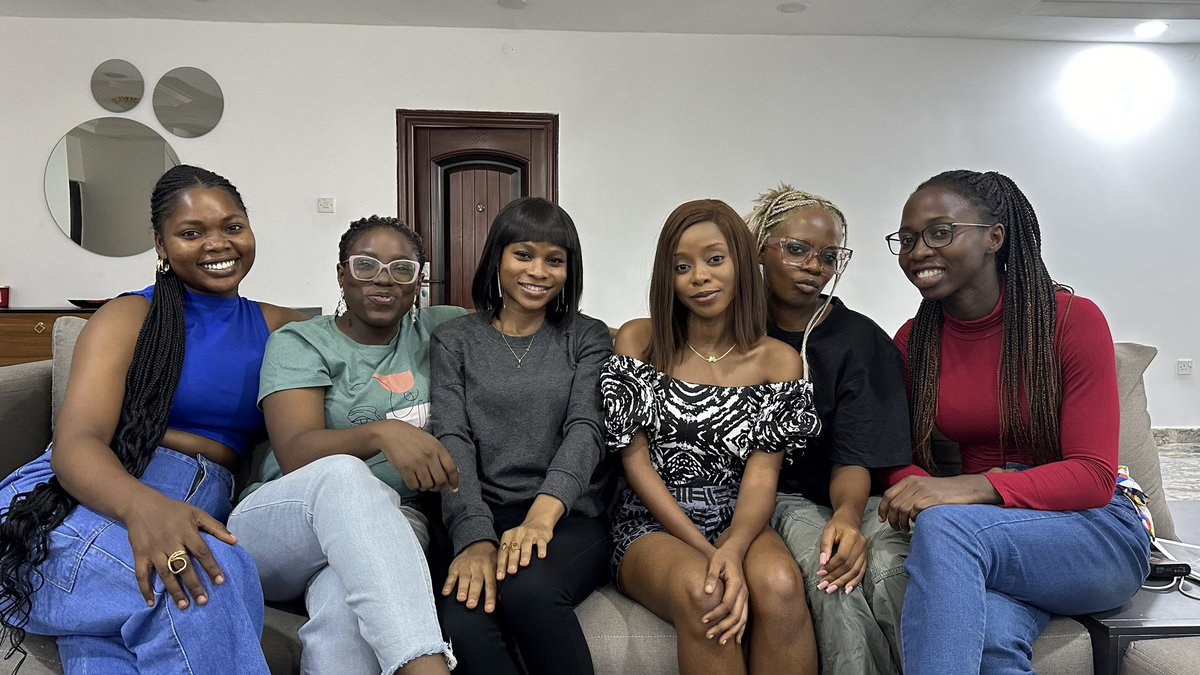 hannaholaniyi_'s tweet photo. #4CWM Hangout ๐ https://t.co/1IG7P6kvoP