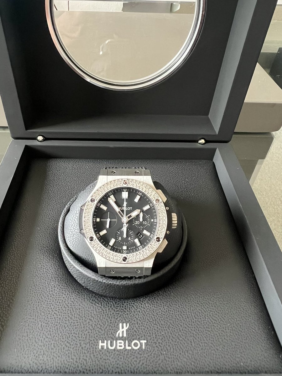 kinoyo___'s tweet photo. そういえば時計新しくした
HUBLOT https://t.co/HNmV02t7jj