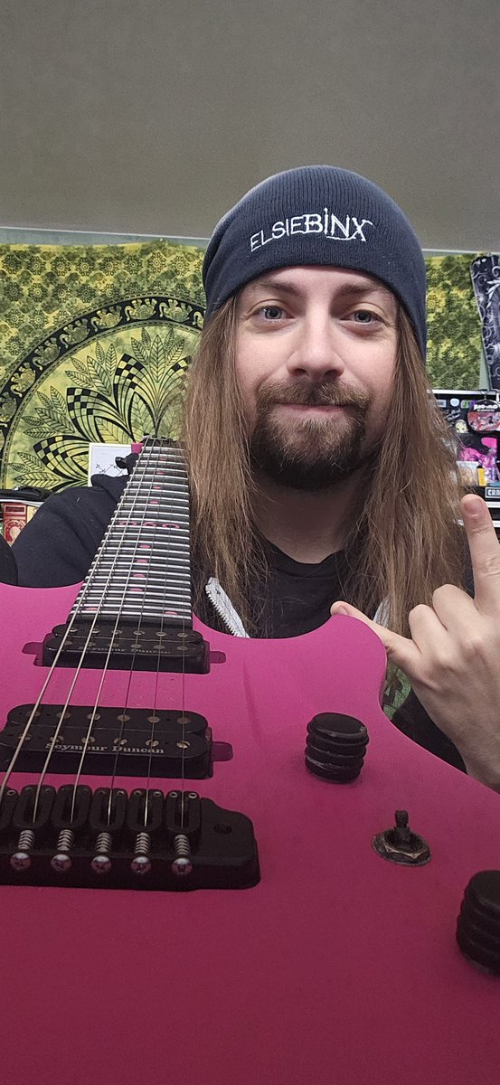 Going live at Twitch.tv/ebx_jonny to play some music, grab some coffee and chill for a while