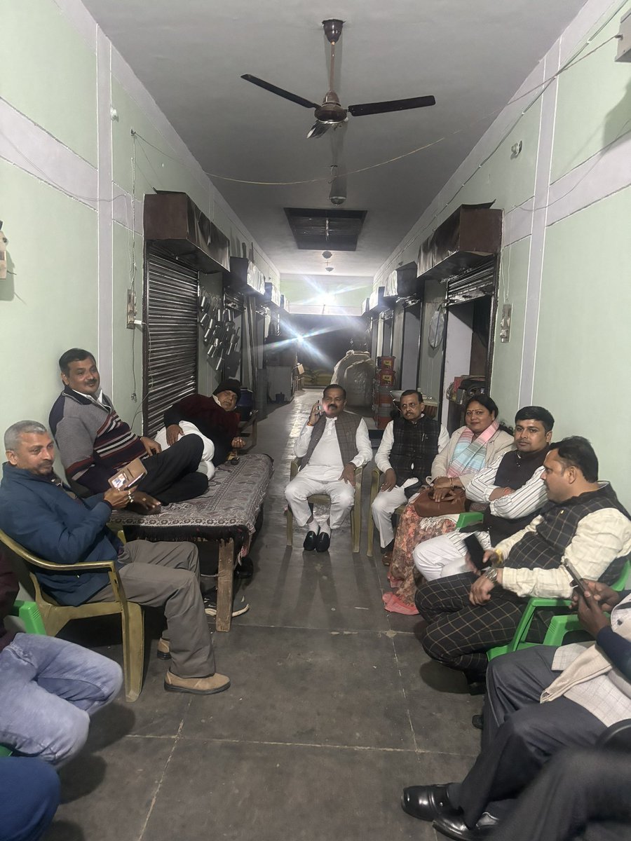 ManojShukl3's tweet photo. कानपुर देहात
भारतीय जनता पार्टी के ‘गाँव चलो अभियान’ को जन समर्थन मिल रहा है
आज इस अभियान के तहत भोगनीपुर विधानसभा के ग्राम सरवनखेड़ा प्रथम के बूथ संख्या 371 पर लाभार्थी परिवारों से संवाद एवम् रात्रि प्रवास किया। उन्हें सरकार की विभिन्न जनकल्याणकारी योजनाओं की जानकारी दी। https://t.co/0BU0WENv19
