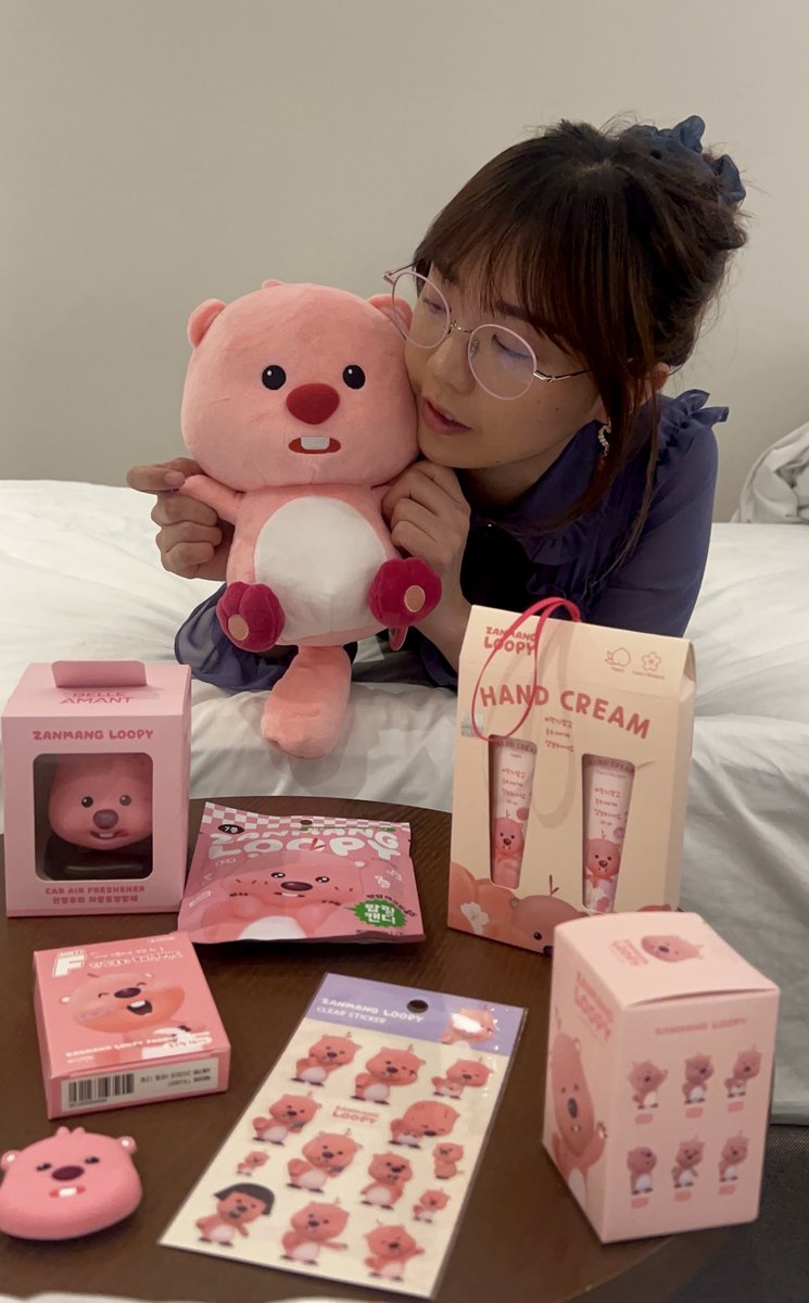 LilyPichu's tweet image. i kinda like this character