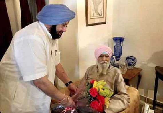 puneet_sahani's tweet photo. Those who can’tt understand why Congress wins in #Punjab must listen to Capt’s speech.
It was INC who fought back Khalistanis &amp; thus has respect of Hindus &amp; non-communal Sikhs.
Aligning w Akalis is foolishness. BJP needs leader w guts to speak clearly on menace of SGPC/terrorism. https://t.co/ygqbiFGpYo