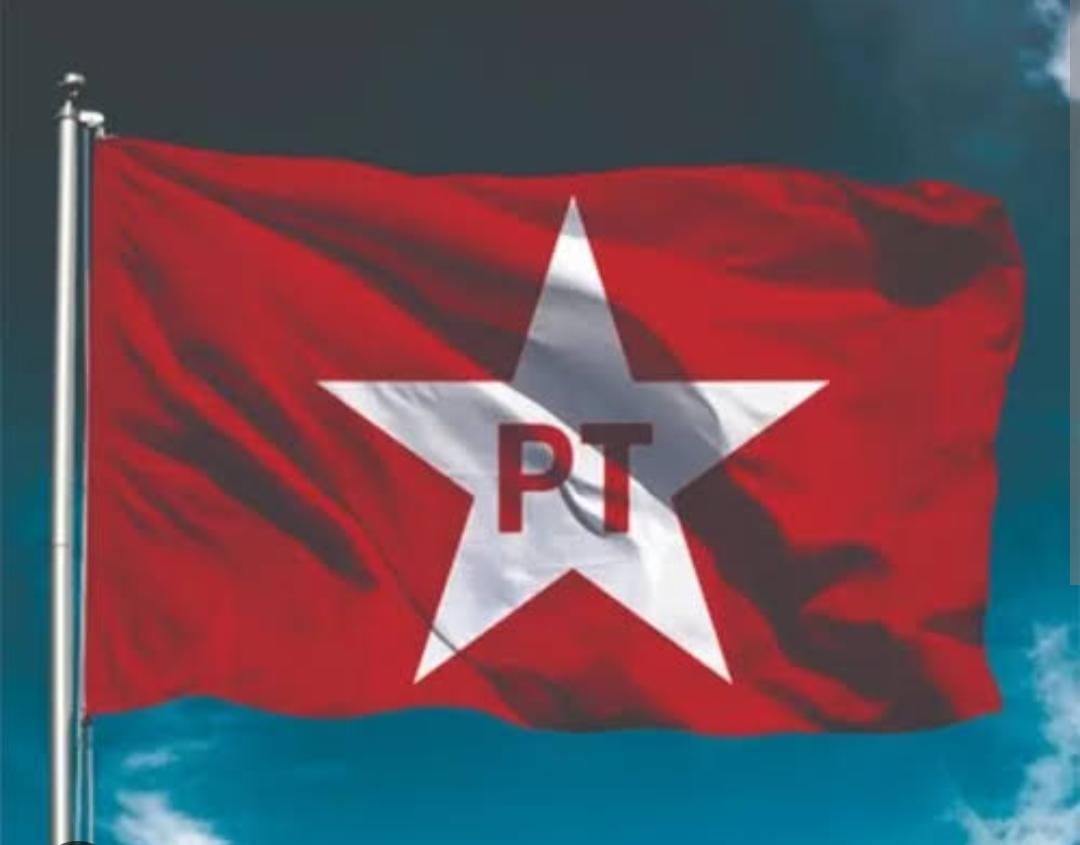 Parabéns ao Partido dos Trabalhadores - PT pelos 44 anos de existência, resistência e luta para construir um Brasil melhor para todos.