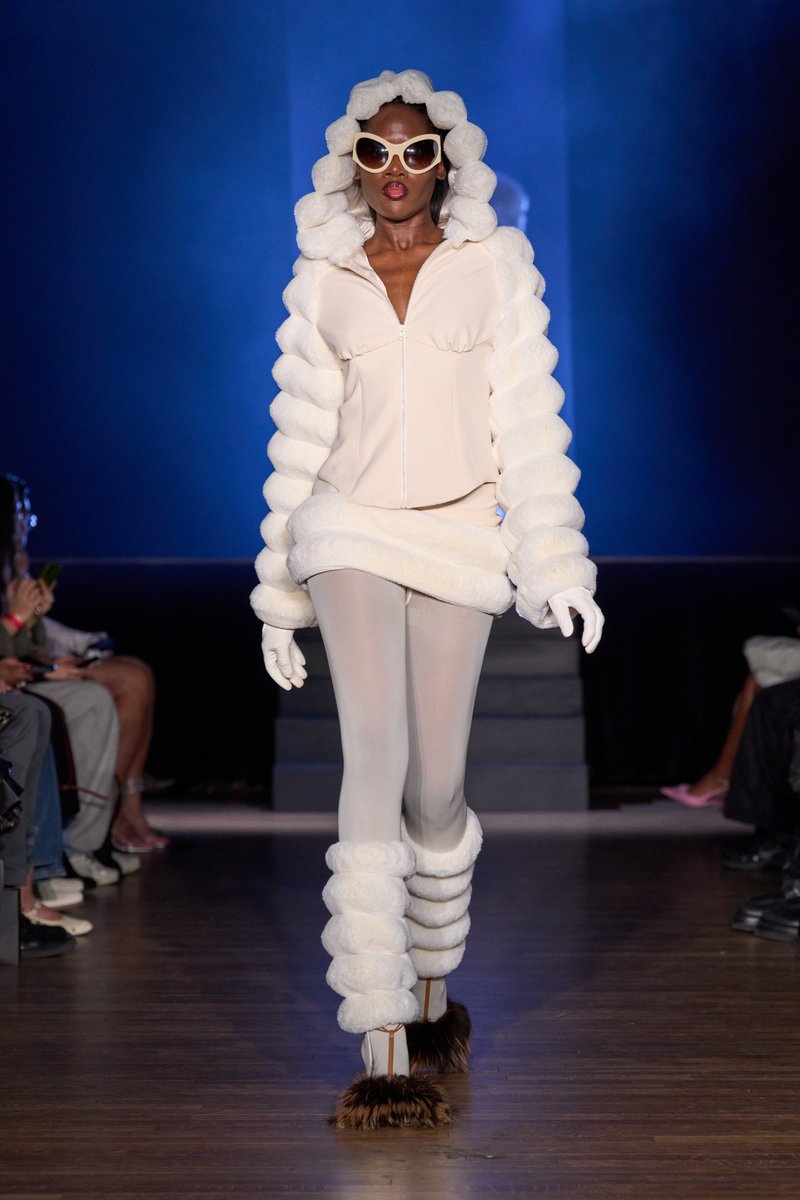 Vogue Magazine tweet media