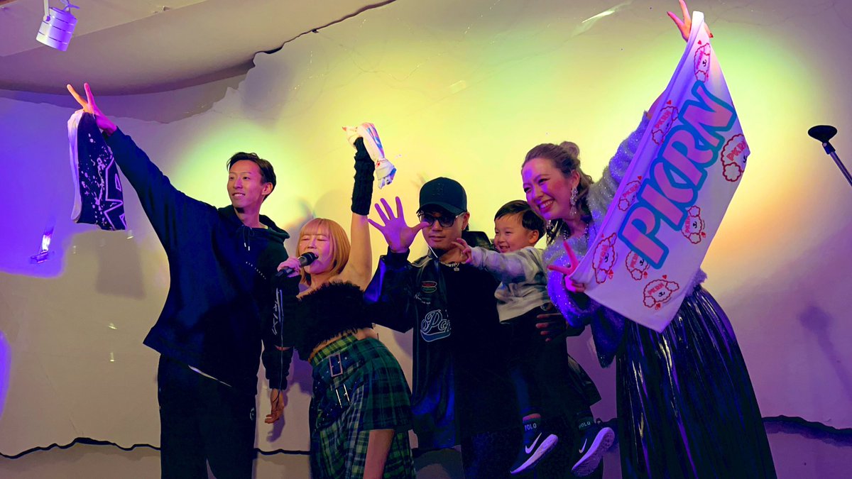 AYAちゃん主催「HOMEY vol.2」
ありがとうございました!!!😭❤️
今日はまた幸せすぎた一日になりましたね！？🤍🥲
人間としてもリスペクトしてるこの3人とステージができて感謝だし
空間全部あったかくて、終わって欲しくなかったくらいでした！！

ほんとにみんな幸せをありがとう〜！🥲🫶🏻平成卍❤️