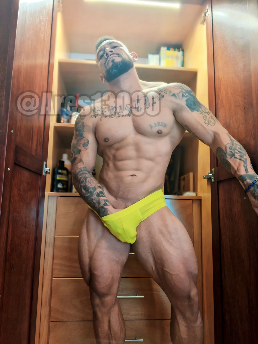 Ares13090's tweet photo. Excelente sábado para tod@s ustedes 😎
Su calzón favorito el amarillo 😈
¿Quieres tenerlo? Envíame DM 
 
👉🏼 https://t.co/ALFmx0OsdL
@EncuentroGayMty https://t.co/2xpGOJ60Oq