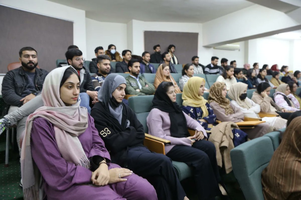 CMHLMC's tweet photo. It’s a matter of great pride that the pioneer batches of DPT (Doctor of Physical Therapy) and MID (Medical Imaging Doctor) from School of Allied Health Sciences, CMH Lahore Medical College &amp; Institute of Dentistry have graduated and started their House Job Training. https://t.co/8ot0CsUDBQ