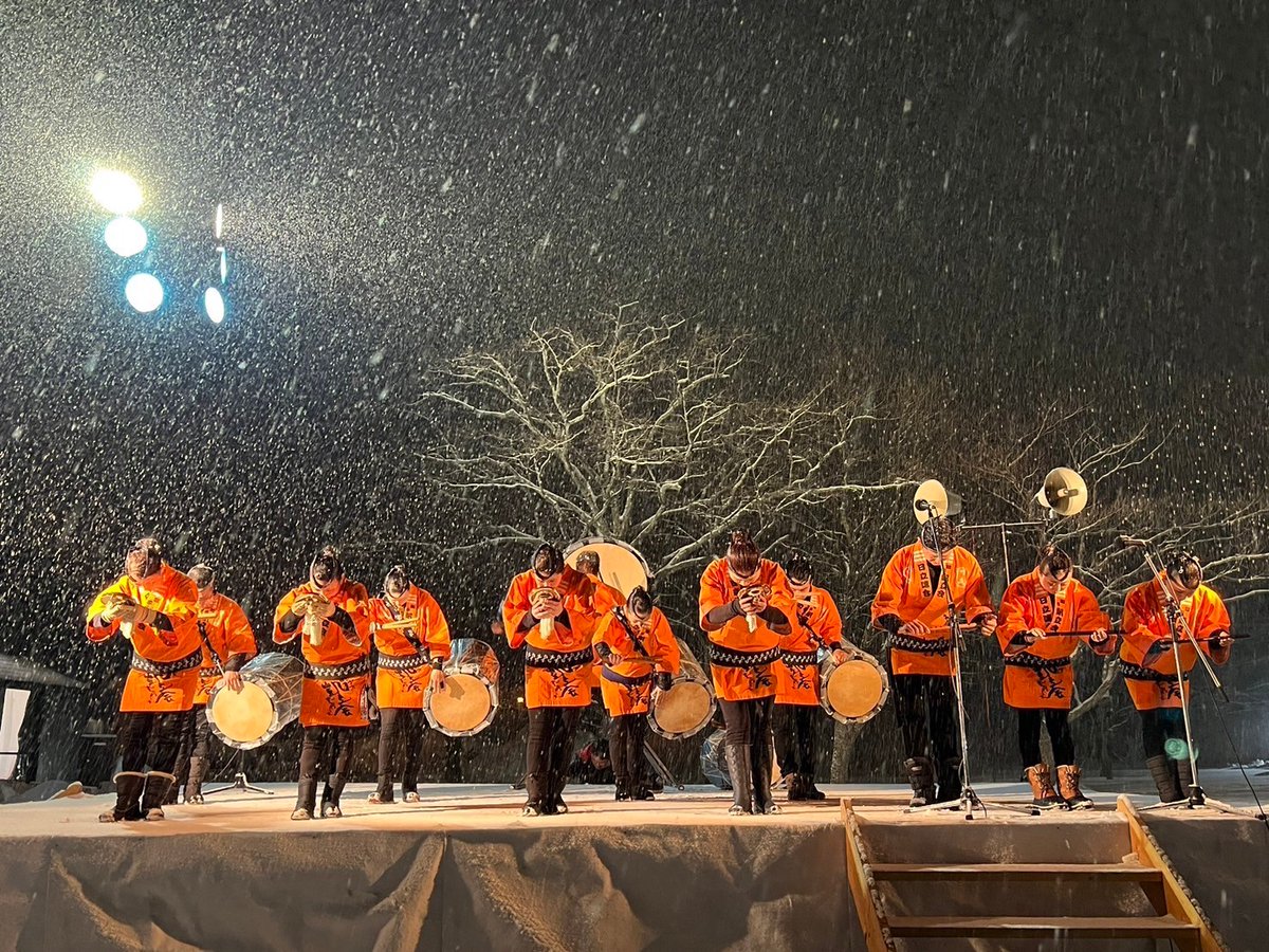 gairyu_kai's tweet photo. 十和田湖冬物語2024

雪の降りしきる氷点下の中、たくさんのご声援ありがとうございました！

明日は15:00からのステージ
ぜひお越しください

#十和田湖冬物語2024 
#青森ねぶた祭 
#青森ねぶた凱立会 #凱立会 https://t.co/pXcToAKM6u