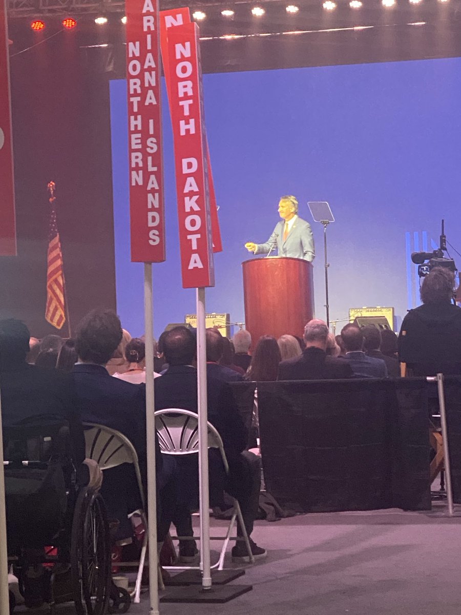 at today’s quadrennial Mock Convention at ⁦@q_washingtonand⁩ in Lexington VA, hundreds of students listen as Gov Youngkin accuses Democrats of ceding US dominance on the world stage to Putin, China and Iran