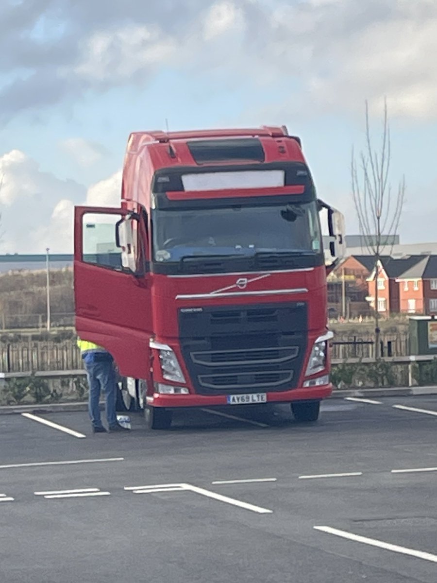 UkBad's tweet image. Parked taking up two parking spaces.

#BadParking