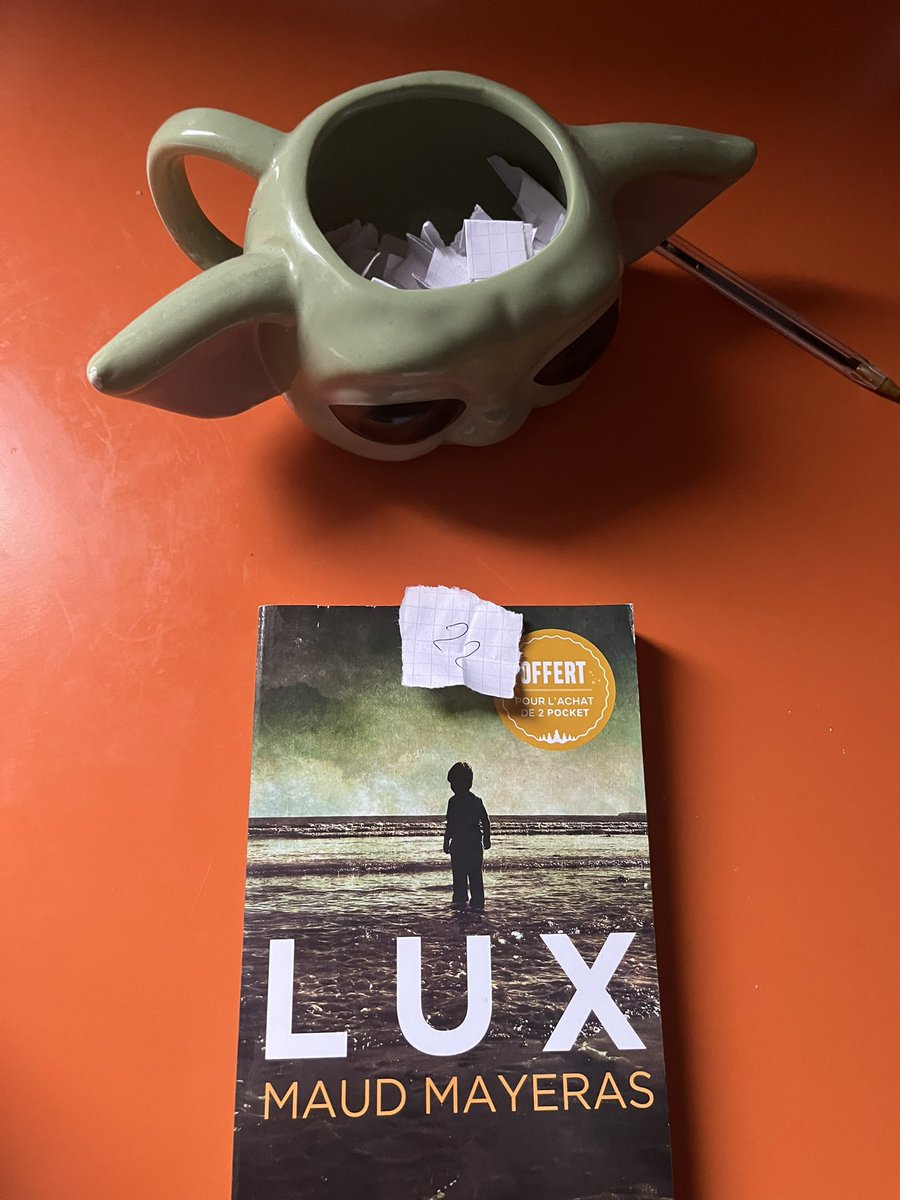lecturedebla's tweet photo. Panne de lecture + impossible de choisir ma prochaine lecture, j’ai laissé le hasard faire le job donc ma prochaine lecture sera Lux de @Maud__Mayeras https://t.co/WzQkd6Vw2c