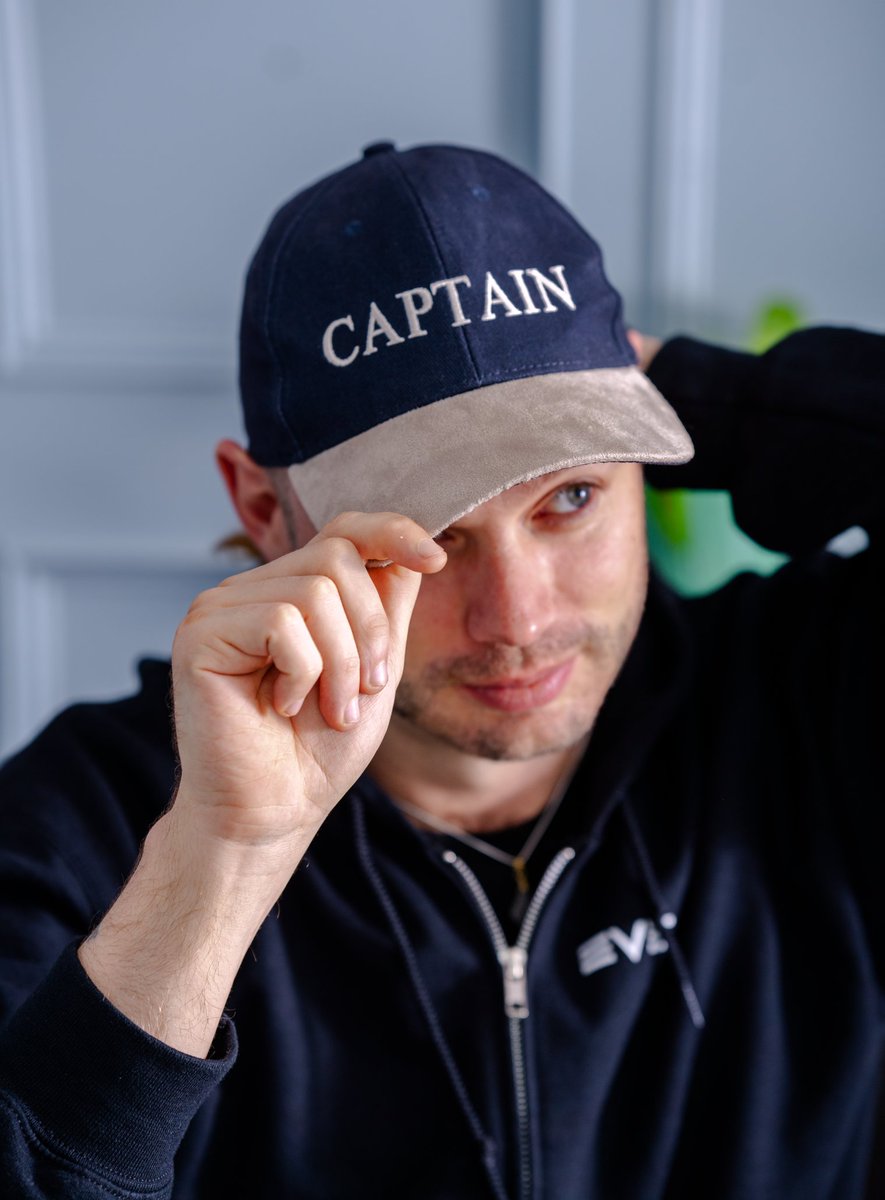 Just found out that it's #EVELondon TOMORROW and my broke ass can't afford a last minute day out in London!

Sorry folks 😭😭😭 I honestly thought it was like March/May...