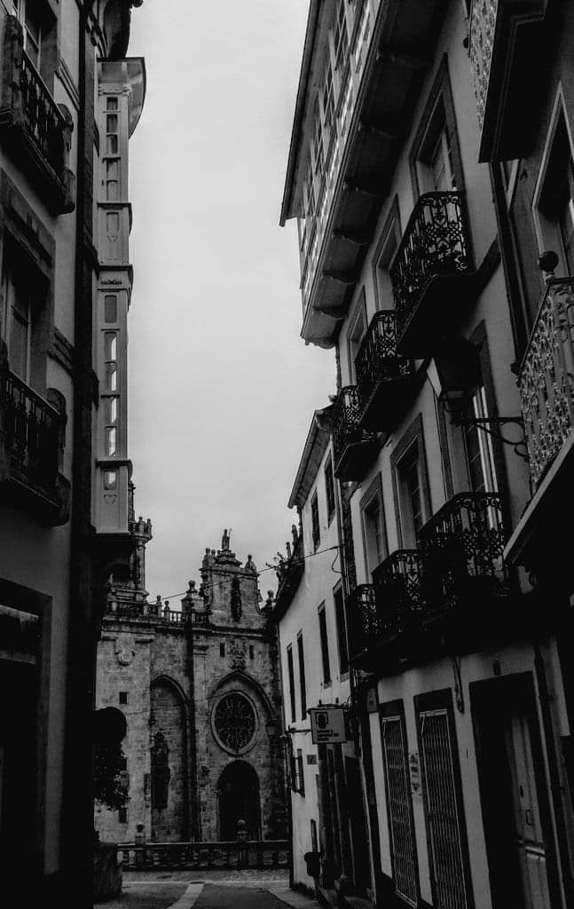 msolpineiro's tweet photo. Mondoñedo..en b&amp;n..con 🌦☔️10.2.24 #mondoñedo #galicianorte #galicia #entroido24 #amariña @PBarja @Pontepousada @PBarja @GaliciaMaxica @catedralmondone @mondonedoferrol @ConcMondonedo @MondonedoTuris @LosPueblosmbe @Turgalicia @amarina_turismo @SESEIXA @srgacio @tiempobrasero https://t.co/Cqrq2K92Kj