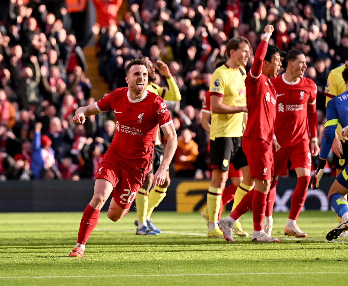 LFC's tweet photo. 😜 https://t.co/n8cCXqrNyC