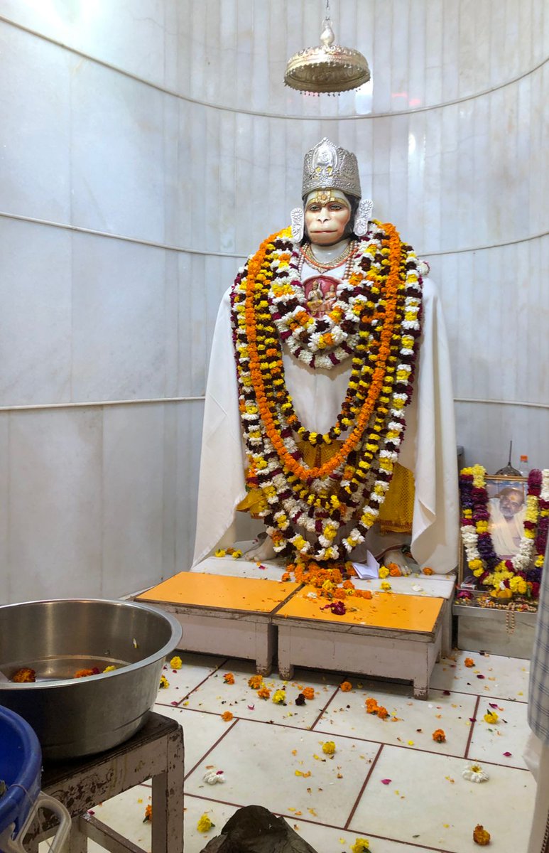 SethSpn's tweet photo. 'दीन दयाल बिरिदु संभारी, हरहु नाथ मम संकट भारी'
#हनुमान_सेतु #लखनऊ
#हर_हर_महादेव_शिव_शंभू_ॐ
#जय_जय_सियाराम
#जय_जय_जय_बजरंगबली https://t.co/m4yaotAinI