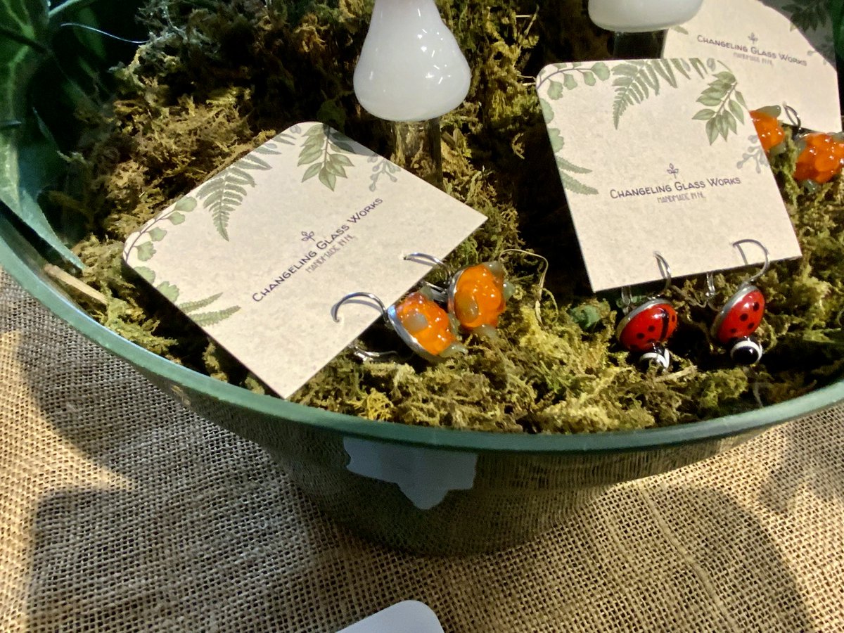 sjfmnl's tweet photo. We have locally designed jewellery here today until 4pm at 245 Freshwater Road. #sjfmnl #sjfm #stjohns #glasswork #handmade #localjewellery #supportlocalbusinesses https://t.co/mrWDKForBr