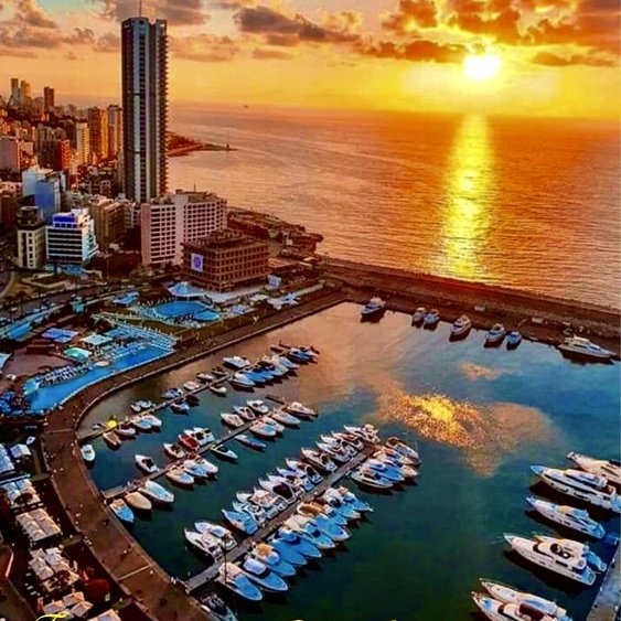 FreedomPower001's tweet photo. ๐ด#ุฌู
ุงู_ูุจูุงู๐ฑ๐ง๐
#ุจูุฑูุช
#Lebanon ๐ฑ๐ง๐
#amazingpic๐ซ https://t.co/ZET8oEdPp2