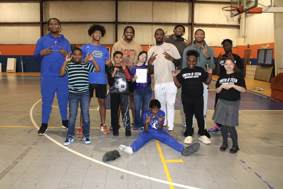 Thad a great day playing board games with some awesome kids at the Youth and Teen Center. Click the link below to donate to the YMCA and help support this fantastic program! @ncfymca victorious #FVFoundation givebutter.com/ncfymca