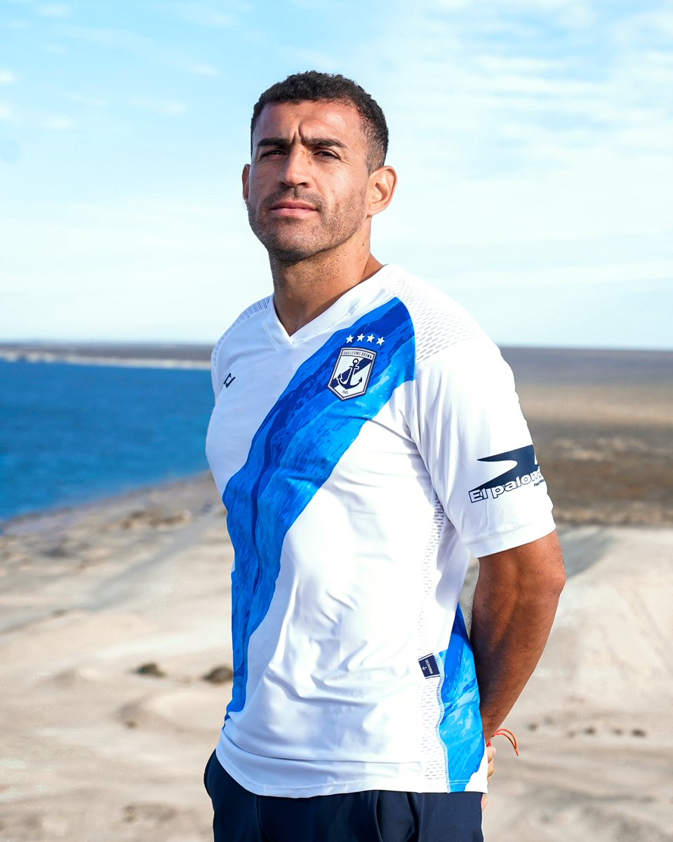 marcadegol's tweet photo. ⚪⚓ Guillermo Brown (@BrownDeMadryn) lanzó sus nuevas camisetas titular y alternativa 2024 x Coach.

¿Qué te parecen? https://t.co/2BokJmHT49