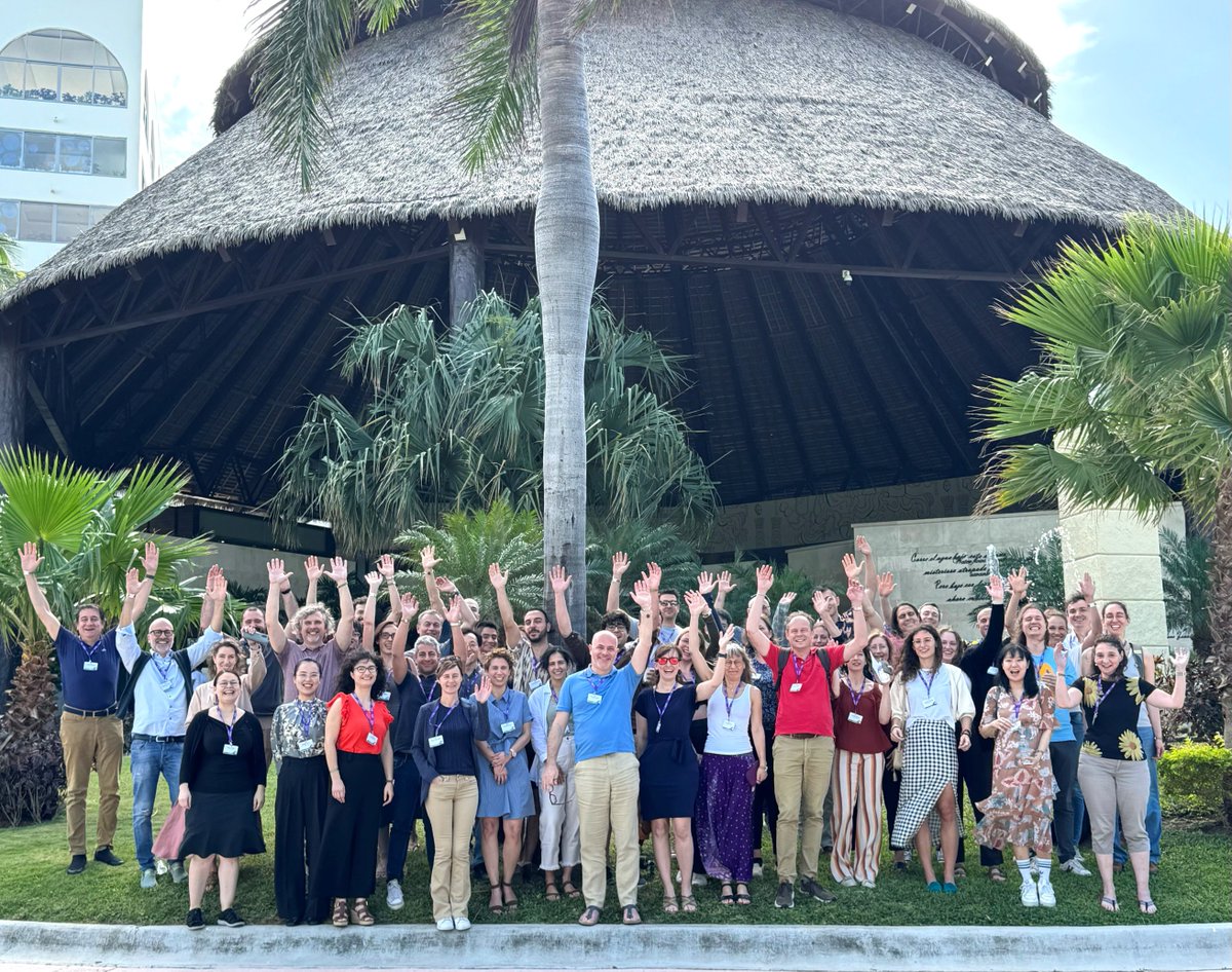 Greetings from Sunny Cancun! Our #MCS24 attendees have been busy making new “Contacts” this weekend! We cannot wait to celebrate all the fantastic research at our Gala Dinner this evening! ☀️💃🕺