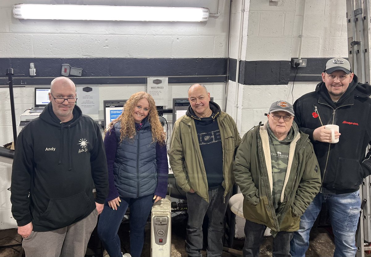 Auto_Lass's tweet photo. It’s that time of year again. 
All MOT testers are required to complete training & assessments before the end of March. 
We joined today as a team  …. 
Had a dock off ‘unhealthy’ breakfast, lots of tea & coffee & smashed it outta the park. 
So proud of them all. 
They all passed with flying colours. 
TEAM WORK really does make the dream work !!!