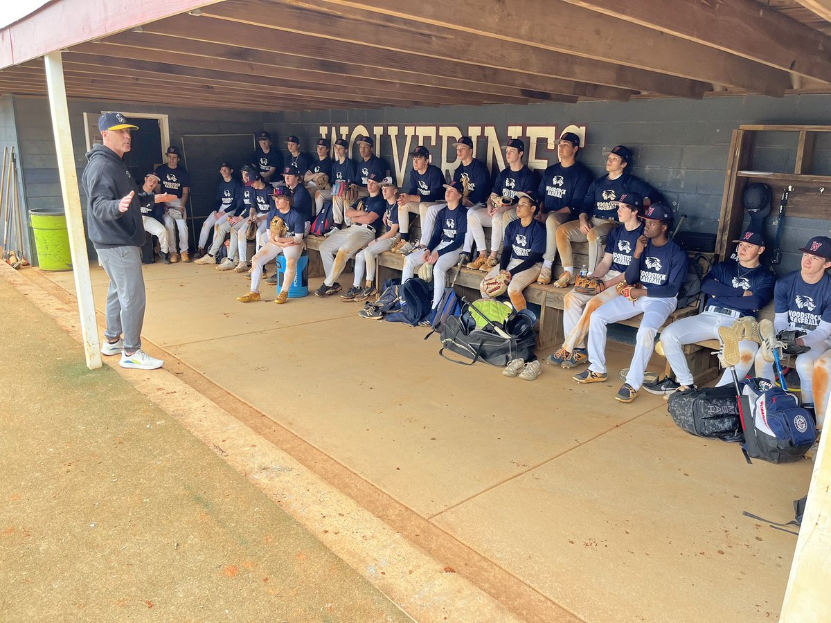 Loved having the Cleveland Guardians High A Pitching Coach Kevin Erminio swing by practice to hang out and speak with the Wolverines this week!