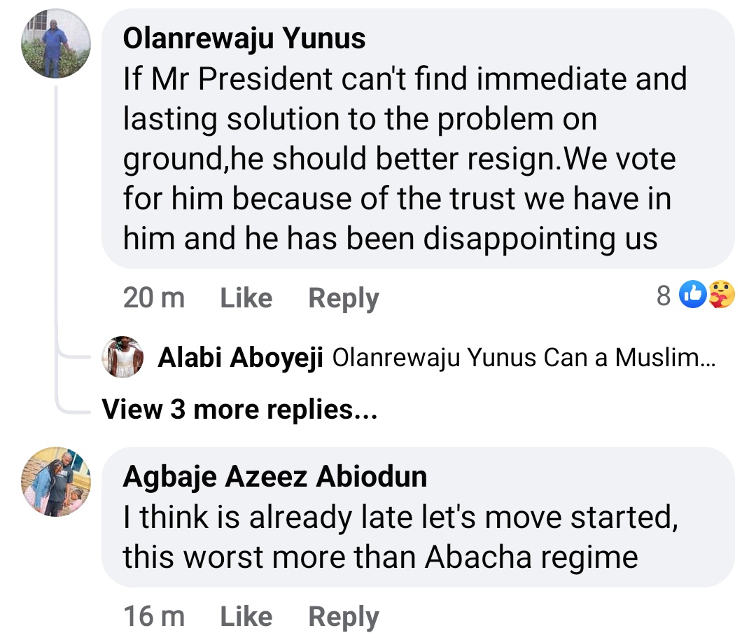 sweetsixtien's tweet photo. @ruffydfire If they like, make them politicise 

Just take a stroll to ronu blogs and see them giving Tinubu epe NLA everyday in the comment section!

People are hungry dem wan politicise football

Na football pipo go chop?? https://t.co/L8JNQoRY10