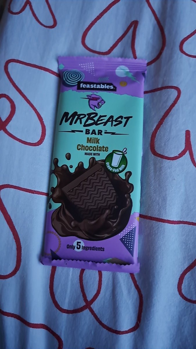 keriaszi's tweet photo. Witaj mrbeast twoja czekolada "milk chocolate" jest naprawde wspaniala moje kubki smakowe oszalaly jak tylko kawalek twej czemolady sie do nich zblizyl. Blagam wyslij mi 5 tysiecy dolarow zebym mogl kupic sobie wiecej tych pysznosci i wyprobowac inne smaki. Pozdrawiam @MrBeast 🫶🏻 https://t.co/SNkyp1BGM4