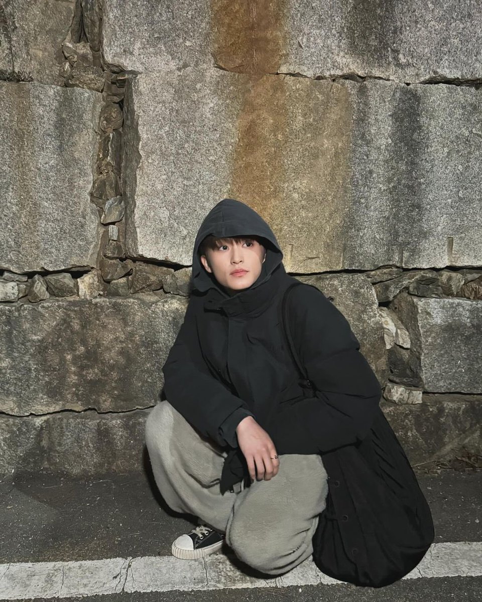 open.spotify.com/track/7lozLnUf…