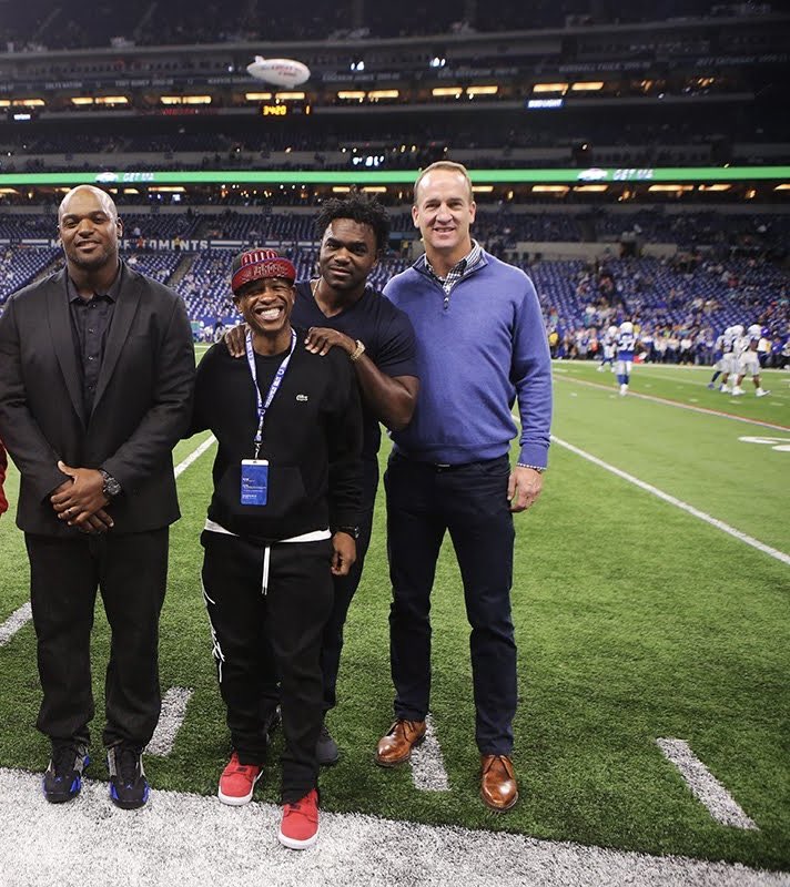 ampharris's tweet photo. Itโs a honor to teach these 3 great @colts legends everything they know and to get them their ๐งฅ๐งฅJ/K๐๐๐ Much respect #peytonmanning @EdgerrinJames and now @dwightfreeney @ProFootballHOF Congrats #Dfree93 #ForTheShow #AnotherMajorPowermove https://t.co/Cc4owMhYGc