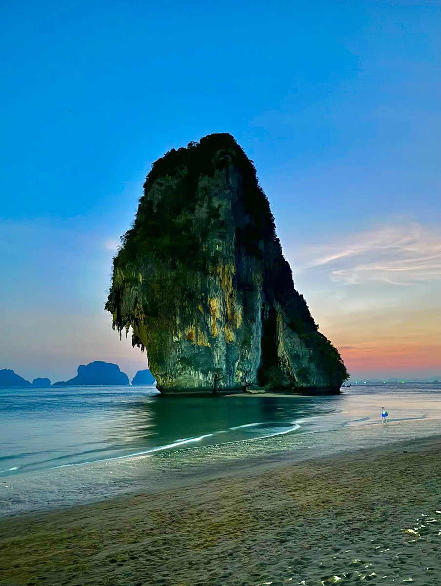 masontech's tweet photo. #phranangbeach #thailand https://t.co/ZzhLVLg7UU