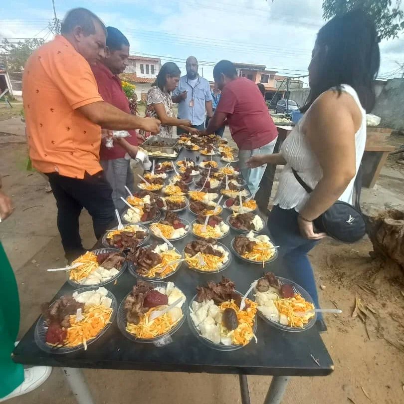 La familia FUNDABIT Barinas se unió a la celebración del 23° aniversario de FUNDABIT.
@fundabitoficial 
@fundabitbnas 
@mppeducacion 
@cdcebarinas