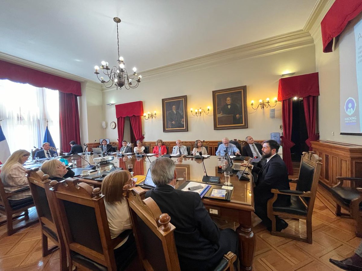 Pleno de la Corte Suprema participa de charla sobre ciberseguridad pjud.cl/prensa-y-comun…