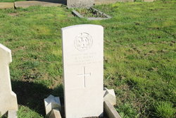 harwich1418's tweet photo. 10 Feb 1918.
CSgt (CQMS) Went, Allen G.
8 Bn Essex Regt.
Aged 35.
Dovercourt.
Son of William and Rose. Husband to Mabel Priscilla of Ilford.
Buried at Woodgrange Park Cemetery, 23,7159.

Picture reproduced with thanks to Great Grandson #2 https://t.co/OcYM7PTGuG