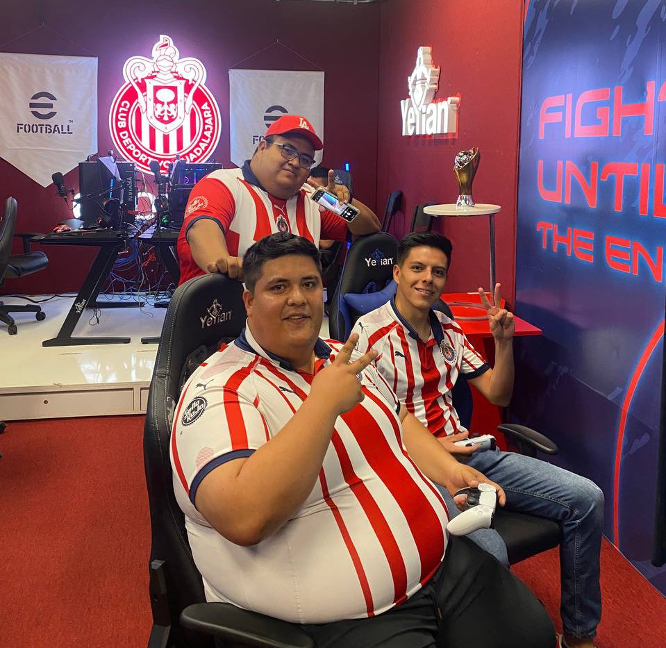 esportsChivas's tweet photo. ¡GANA BOLETOS PARA EL JUEGO DE HOY! 🎟️🙌🏻

1. Descarga eFootball: https://t.co/jGkoM8ddLB
2. Comenta qué es lo que más te gusta del juego y utiliza el #eFootball2024
3. Da RT

Elegiremos 5 ganadores al azar entre todos los que participen 🫰🏻 https://t.co/nZQQS5TRRg
